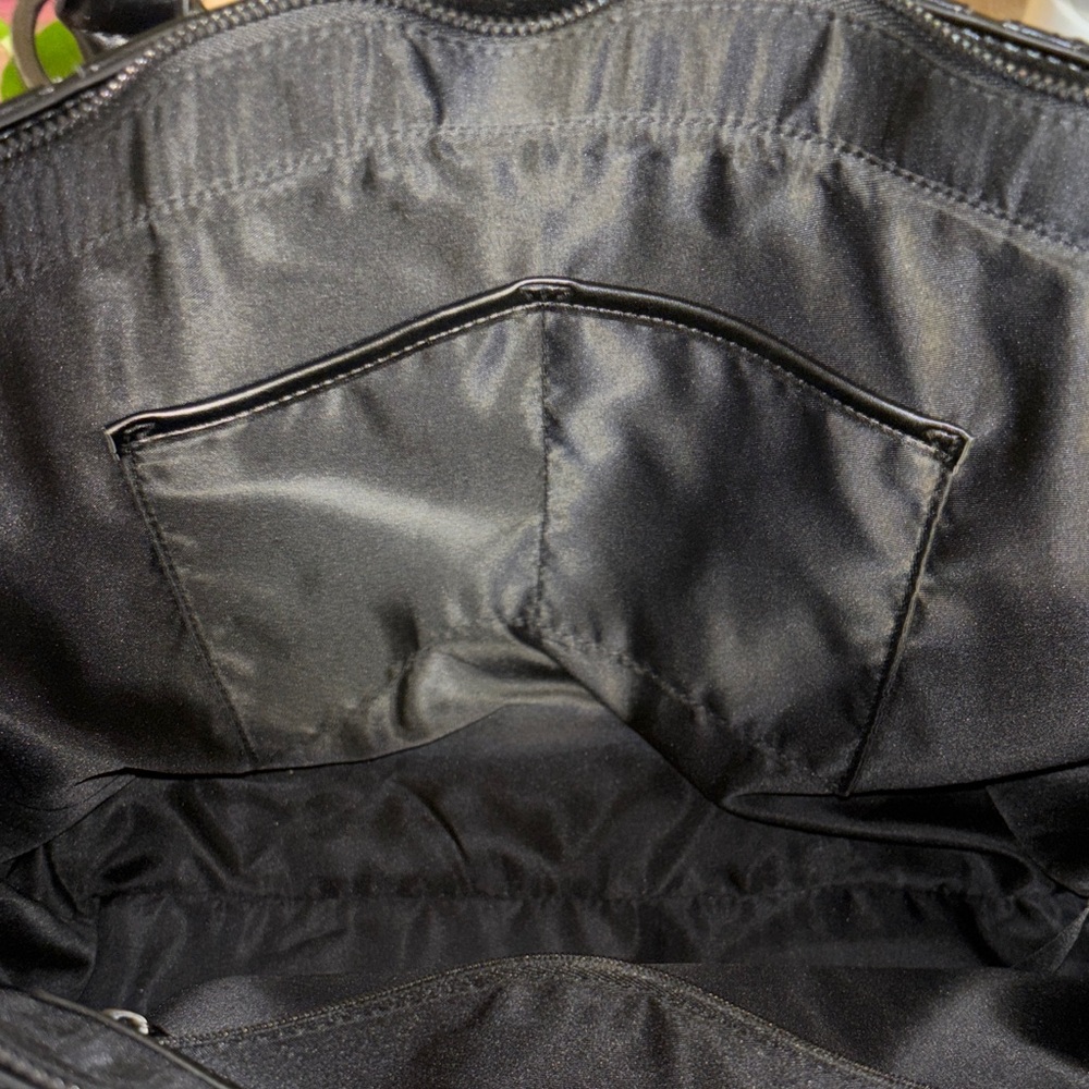 SOLD on Vinted! Foxblood X Goblin Co. ๐ Face Tote Bag w/ coffin โฐ๏ธ zipper pull - Picture 4 of 14
